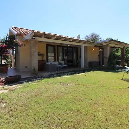 Villa New Next To Beautiful Beach *